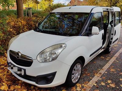 Gebraucht Opel Combo Edition 95 PS (69 kW) 2013 Weiß Van / Kleinbus