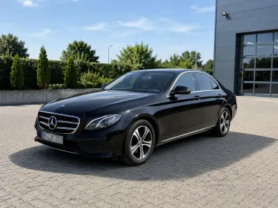 Gebraucht Mercedes E200 197 PS (144 kW) 2019 Schwarz Limousine