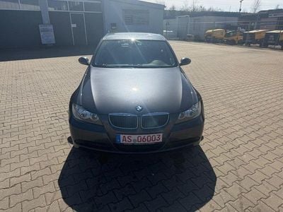 Second-hand BMW 318 143 CP (105 kW) 2008 Gri Berlinǎ