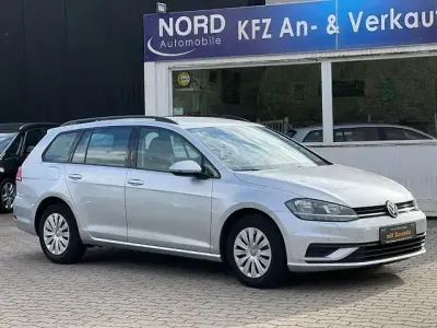 Gebraucht VW Golf VII Trendline 116 PS (85 kW) 2019 Silber Kombi