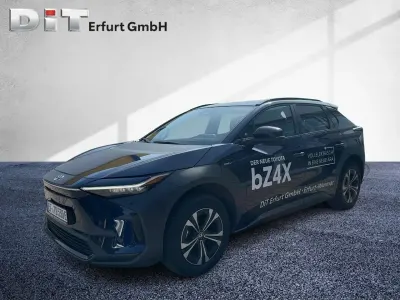 Gebraucht Toyota bZ4X Team 150 kW (204 PS) 2024 Blau SUV