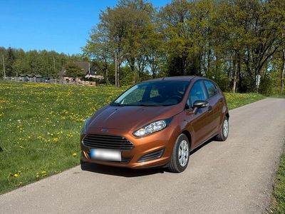 Second-hand Ford Fiesta 82 CP (60 kW) 2015 Maro Hatchback