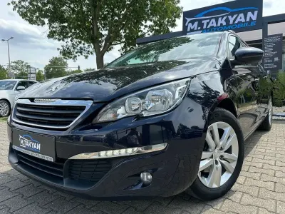 Gebraucht Peugeot 308 SW Active 131 PS (96 kW) 2017 Blau Kombi