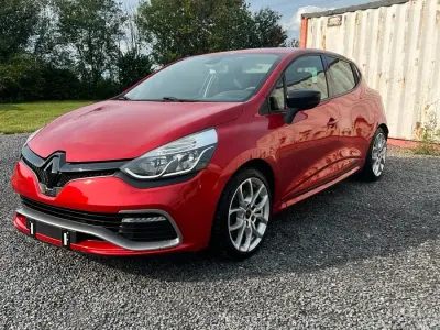 Gebraucht Renault Clio R.S. R.S. 200 PS (147 kW) 2014 Rot Kleinwagen