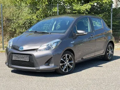 Gebraucht Toyota Yaris Hybrid Life 75 PS (55 kW) 2013 Grau Kleinwagen