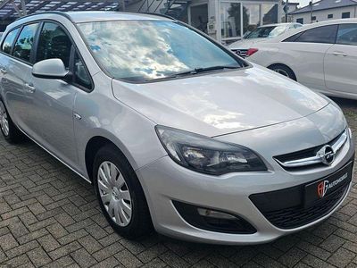 Gebraucht Opel Astra Edition 120 PS (88 kW) 2013 Silber Kombi