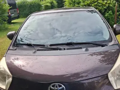 Gebraucht Toyota iQ 68 PS (50 kW) 2008 Violett Kleinwagen