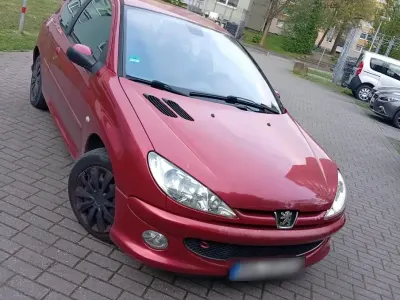 Usata Peugeot 206 75 CV (55 kW) 2005 Rosso Utilitaria