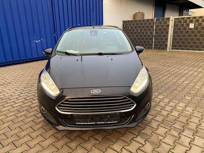 Pantherschwarz metallic Gebraucht 2016 Ford Fiesta Trend Kleinwagen | 5.490 € (Fairer Preis)