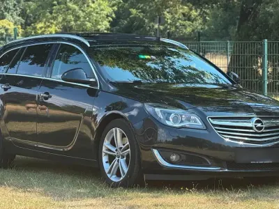 Gebraucht Opel Insignia Edition 163 PS (119 kW) 2013 Schwarz Kombi