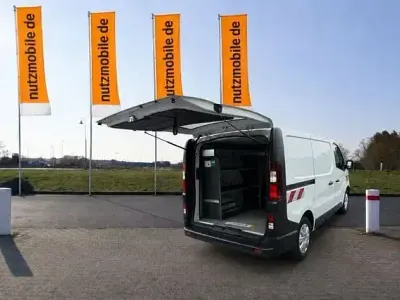 Gebraucht Renault Trafic Komfort 125 PS (91 kW) 2018 Weiß Van / Kleinbus