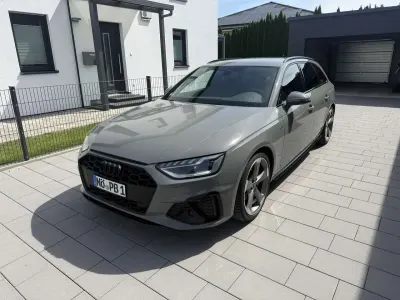 Używany Audi A4 S-Line 204 KM (150 kW) 2022 Szary Kombi