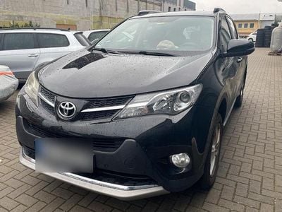 Second-hand Toyota RAV4 150 CP (110 kW) 2015 Negru SUV