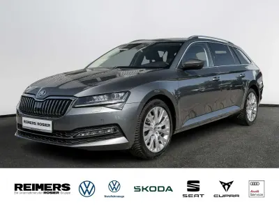Gebraucht Skoda Superb Style 190 PS (139 kW) 2023 Grau Kombi