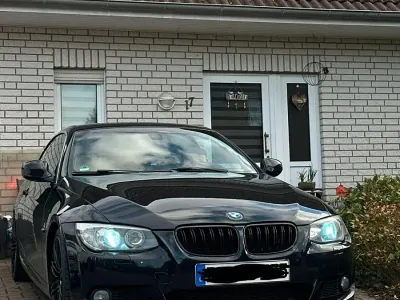 Gebraucht BMW 330 Cabriolet M Sport 245 PS (180 kW) 2010 Schwarz Cabrio