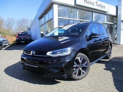 Schwarz Gebraucht 2024 VW Touran Highline Van / Kleinbus | 39.490 € (Teuer)