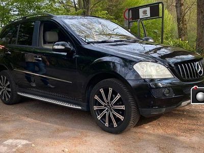 Usata Mercedes ML320 224 CV (164 kW) 2006 Nero SUV