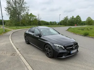 Gebraucht Mercedes C300 AMG line 245 PS (180 kW) 2019 Grau Limousine