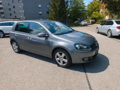 Gebraucht VW Golf VI 122 PS (89 kW) 2010 Grau Limousine