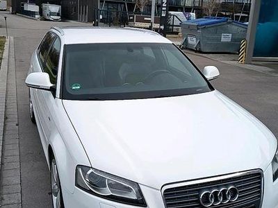 Gebraucht Audi A3 S-Line 125 PS (91 kW) 2010 Weiß Kleinwagen