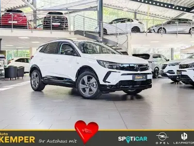 Gebraucht Opel Grandland X 131 PS (96 kW) 2024 Weiß SUV