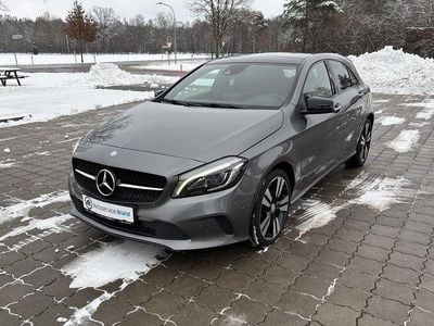 Grau Gebraucht 2016 Mercedes A200 Limousine | 14.500 € (Fairer Preis)