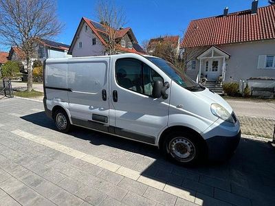 Second-hand Renault Trafic 90 CP (66 kW) 2010 Alb Monovolum