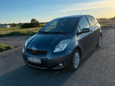 Usata Toyota Yaris 101 CV (74 kW) 2009 Utilitaria