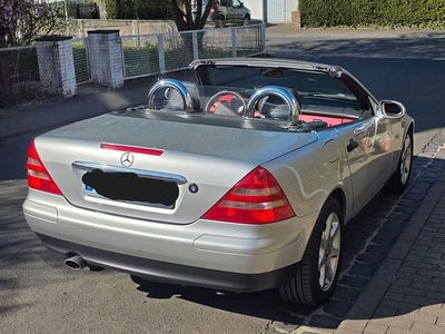Usata Mercedes SLK200 136 CV (100 kW) 1998 Argento Cabrio