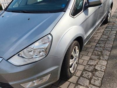 Gebraucht Ford Galaxy Champions Edition 140 PS (102 kW) 2013 Grau Van / Kleinbus