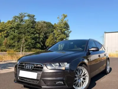 Gebraucht Audi A4 S-Line 143 PS (105 kW) 2012 Grau Kombi