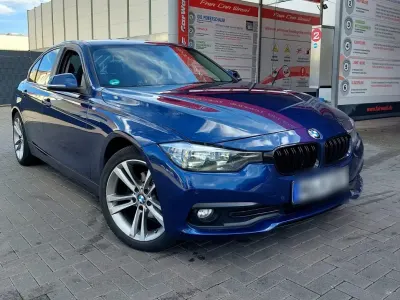 Gebraucht BMW 316 116 PS (85 kW) 2015 Blau Limousine