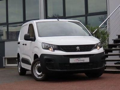 Gebraucht Peugeot Partner 102 PS (75 kW) 2021 Weiß Van / Kleinbus