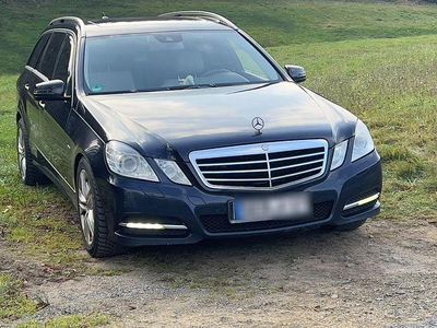 Blau Gebraucht 2011 Mercedes E350 Elegance Kombi | 4.790 € (Teuer)
