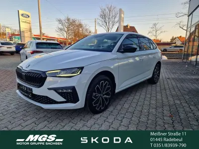 Neu Skoda Scala 150 PS (110 kW) 2025 Moonweiss metallic Kleinwagen