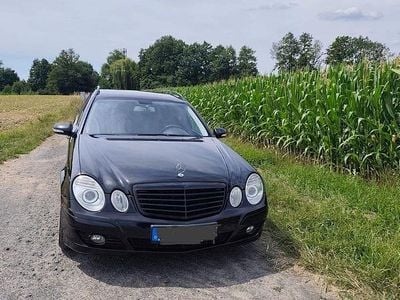 Gebraucht Mercedes E220 Elegance 170 PS (125 kW) 2008 Schwarz Kombi