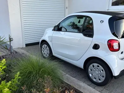 Gebraucht Smart ForTwo Coupé 60 kW (82 PS) 2021 Weiß Coupé