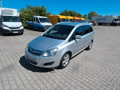 Gebraucht Opel Zafira Family 125 PS (91 kW) 2012 Silber Van / Kleinbus