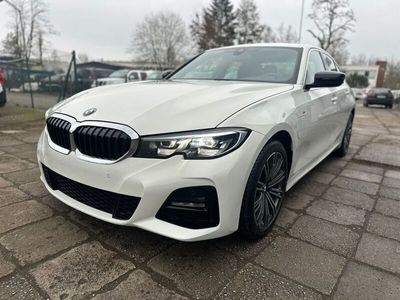 BMW 330e