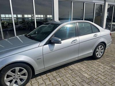 Gebraucht Mercedes C180 156 PS (114 kW) 2011 Iridiumsilber  metalliclack Limousine