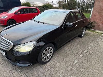 Schwarz Gebraucht 2013 Mercedes E220 Limousine | 10.500 € (Fairer Preis)