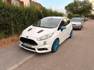 Gebraucht Ford Fiesta ST 182 PS (133 kW) 2014 Weiß Kleinwagen