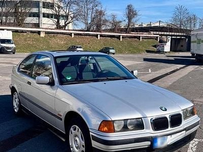 Gebraucht BMW 316 102 PS (75 kW) 1999 Silber Kleinwagen