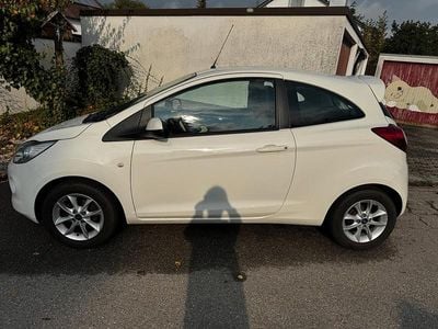 Gebraucht Ford Ka 69 PS (50 kW) 2016 Weiß Kleinwagen