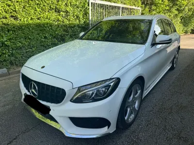 Używany Mercedes C250 AMG line 211 KM (155 kW) 2016 Biały Sedan/Limuzyna