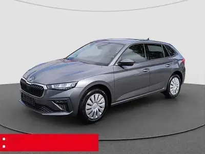 Gebraucht Skoda Scala Essence 116 PS (85 kW) 2024 Grau metallic Kleinwagen