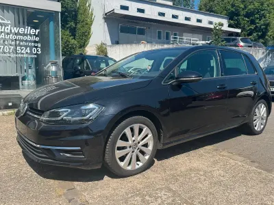 Gebraucht VW Golf VII Sound 110 PS (80 kW) 2017 Kleinwagen