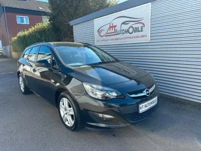Usata Opel Astra 110 CV (80 kW) 2014 Nero Berlina