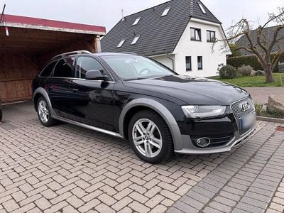Second-hand Audi A4 Allroad 150 CP (110 kW) 2014 Negru Break