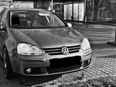 Second-hand VW Golf V Edition 75 CP (55 kW) 2007 Gri Hatchback